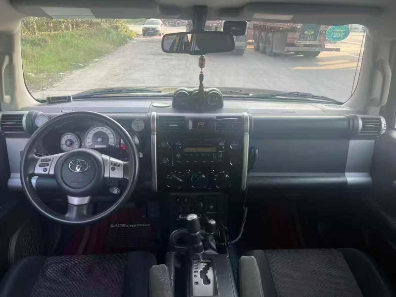 菏泽20年丰田兰德酷路泽4