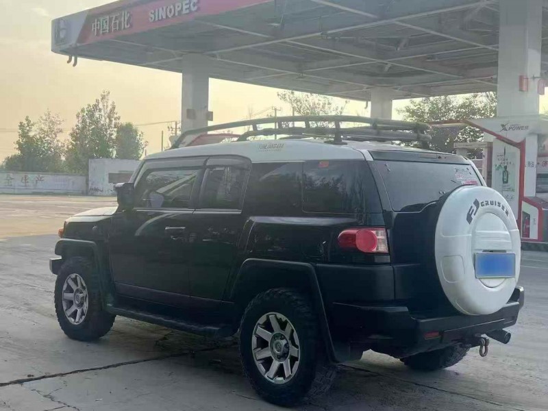 菏泽20年丰田兰德酷路泽8