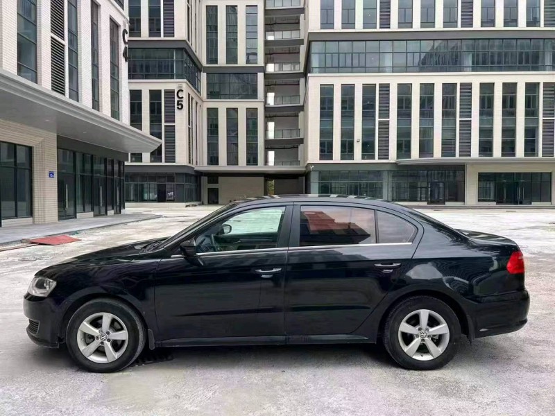 广州13年大众朗逸4