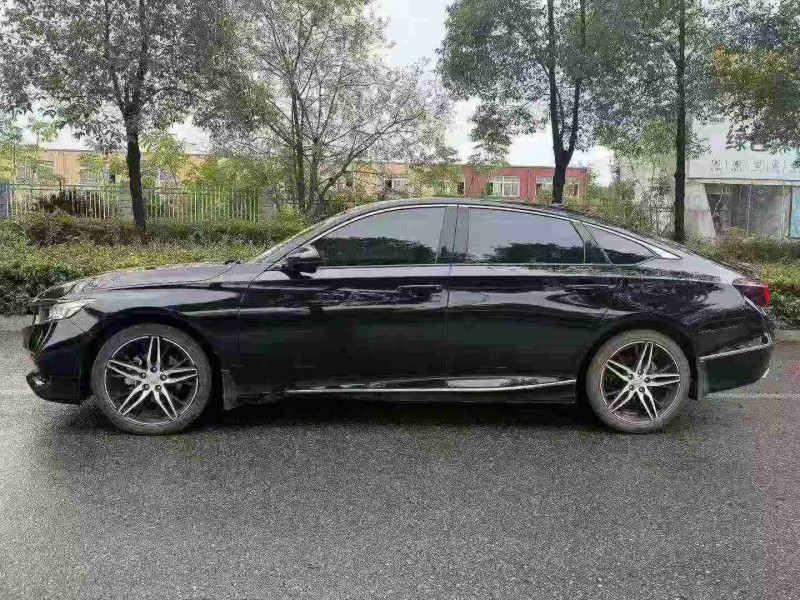 娄底23年本田雅阁7