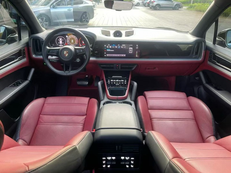 珠海24年保时捷卡宴4