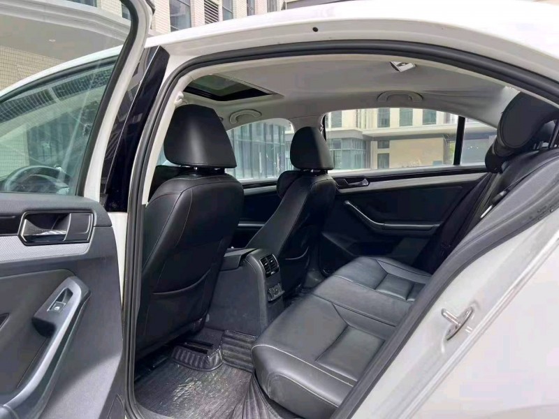 广州15年大众速腾7