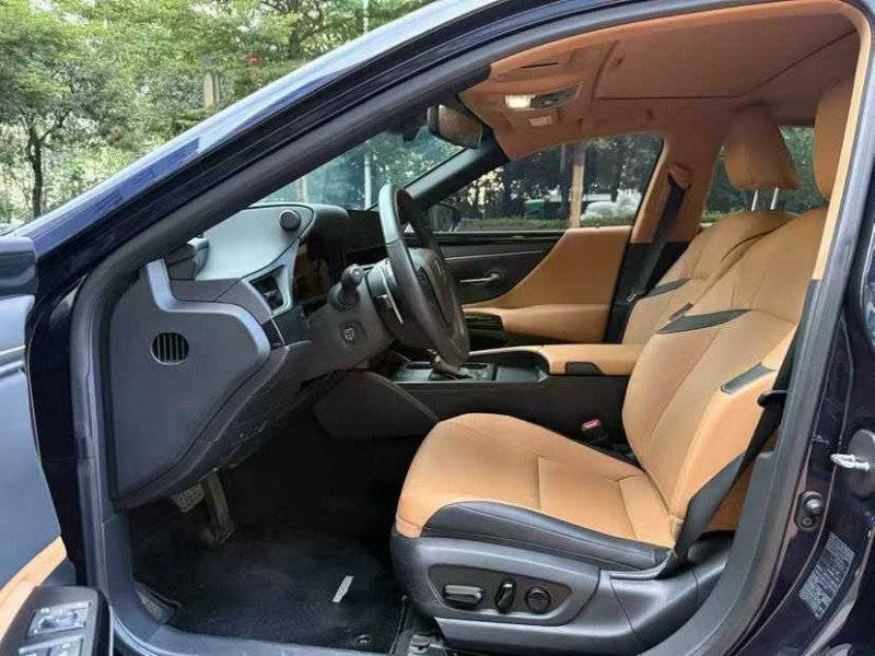 佛山23年雷克萨斯ES5