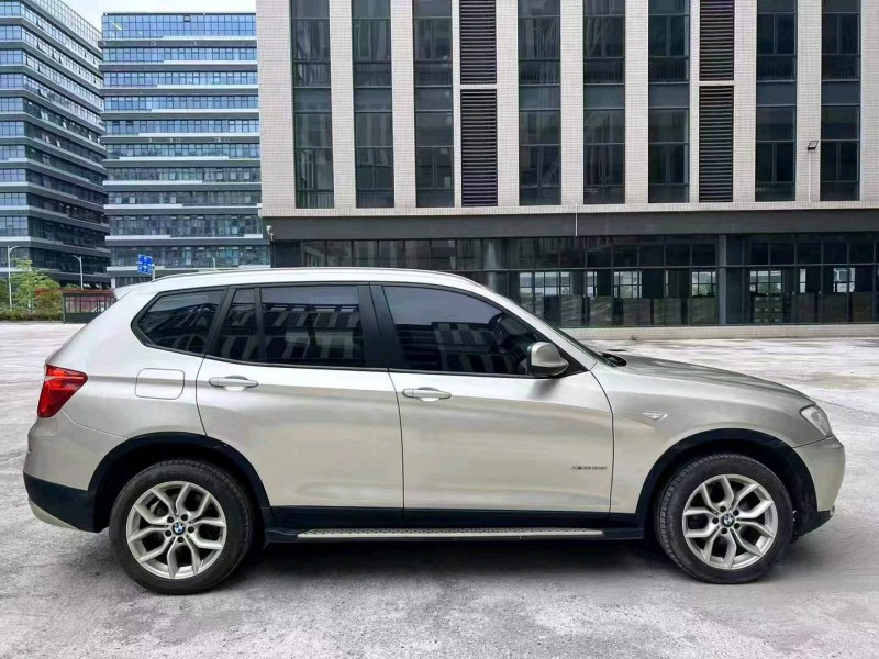 广州12年宝马X36