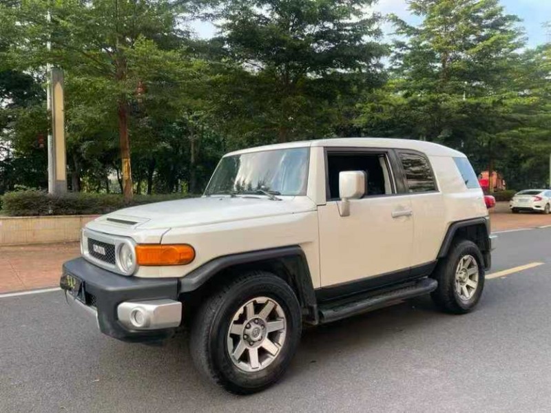 汕头18年丰田兰德酷路泽2