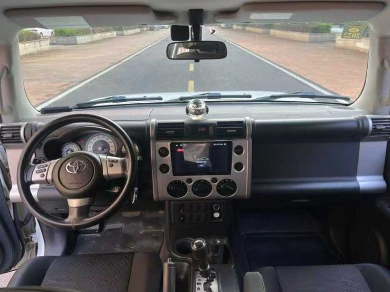 汕头18年丰田兰德酷路泽4