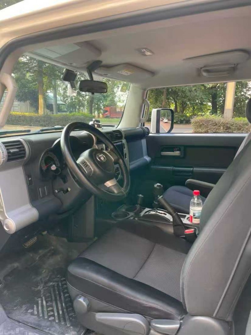 汕头18年丰田兰德酷路泽5