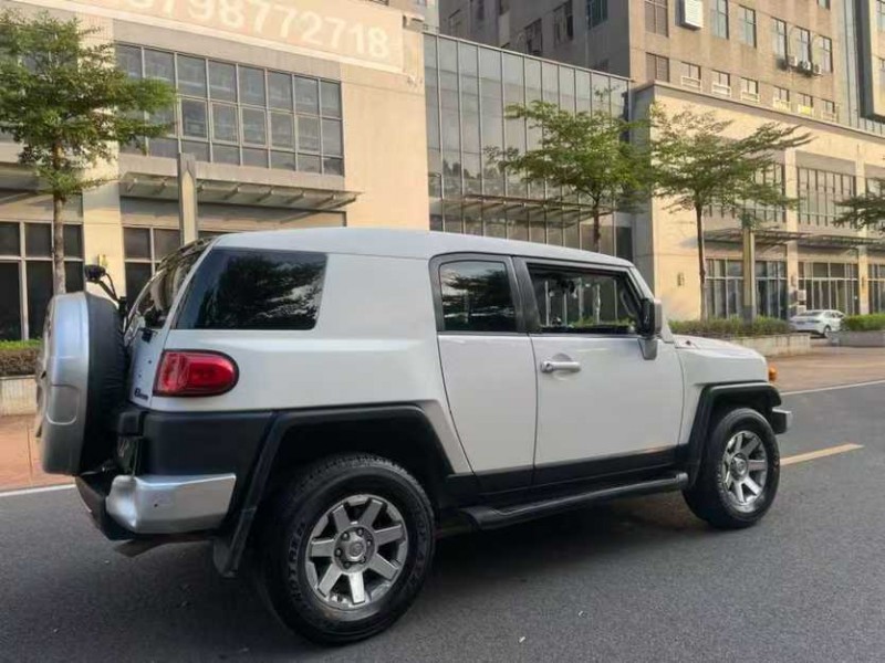 汕头18年丰田兰德酷路泽8