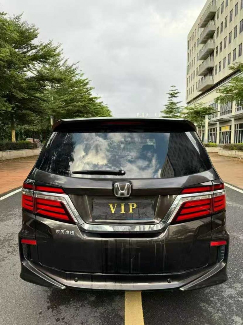 汕头18年本田艾力绅8