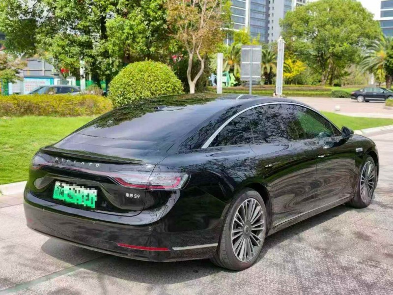 金华25年华为智选享界7