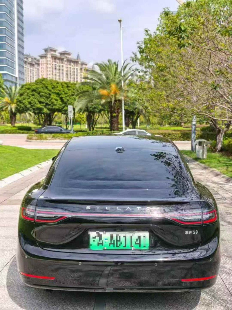 金华25年华为智选享界9