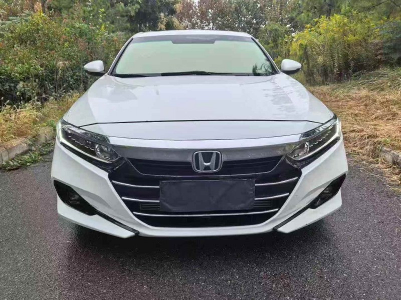 鄂州23年本田雅阁1