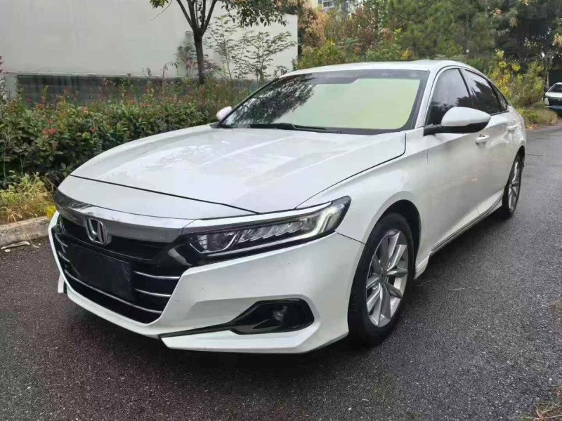 鄂州23年本田雅阁3