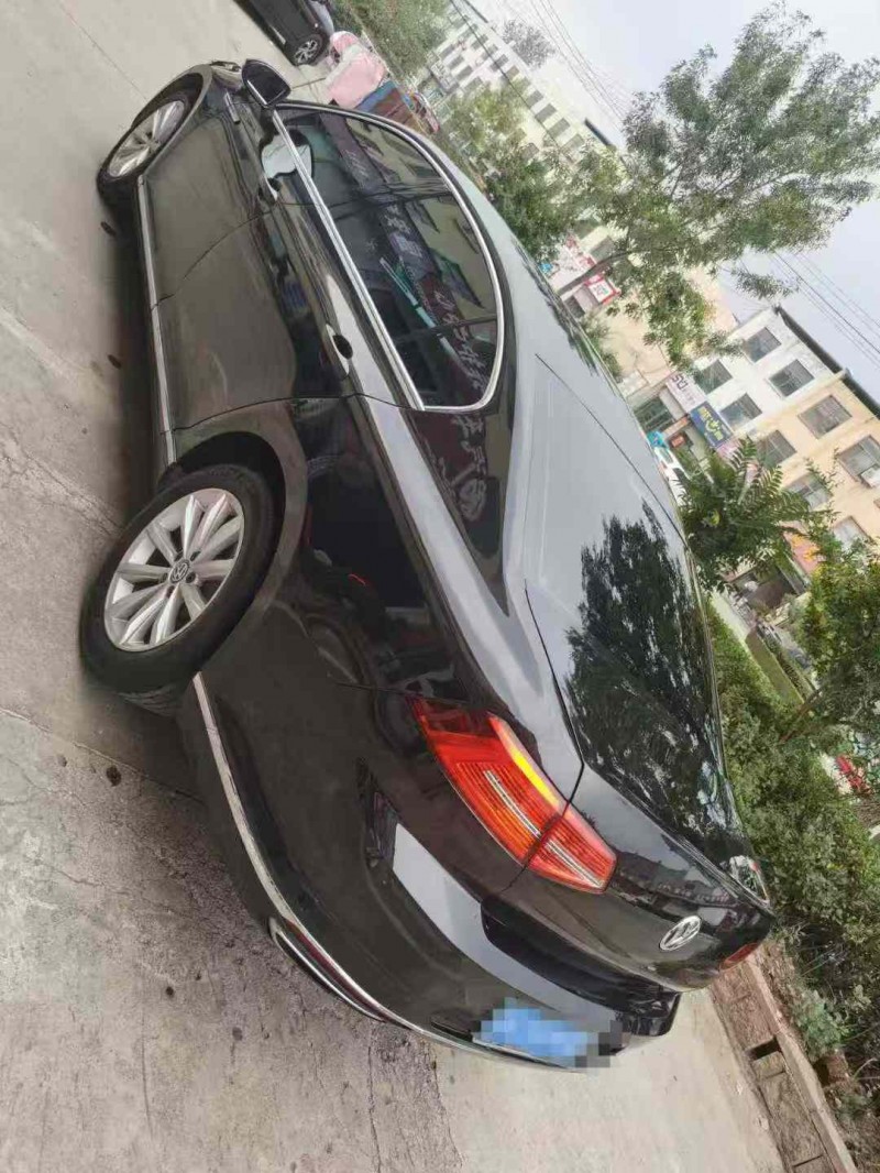 临沂17年大众迈腾8