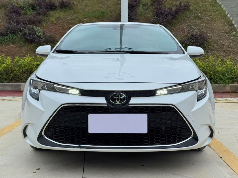 鄂州22年丰田雷凌1