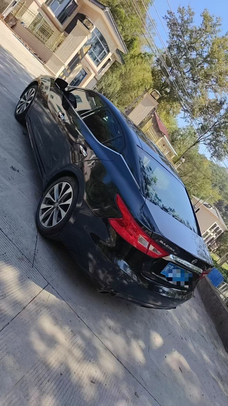 徐州16年日产西玛7