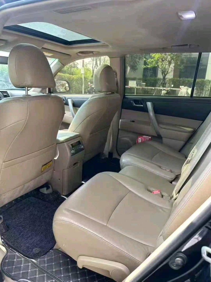 广州13年丰田汉兰达8