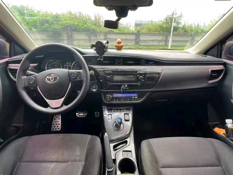 广州16年丰田雷凌8