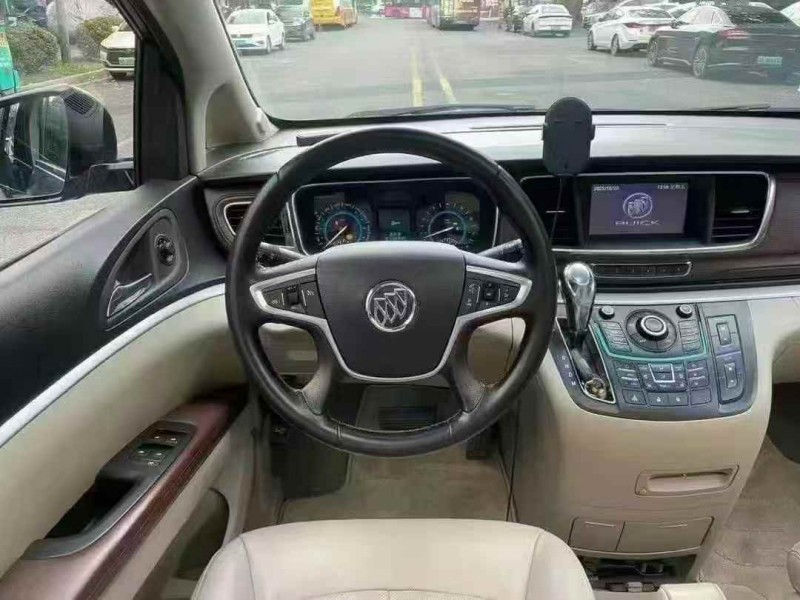 广州16年别克GL84