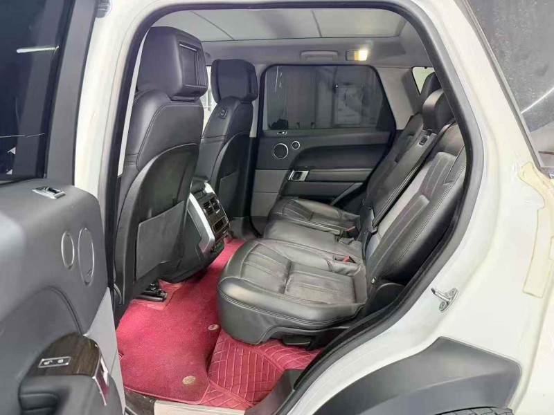 广州19年路虎揽胜运动3