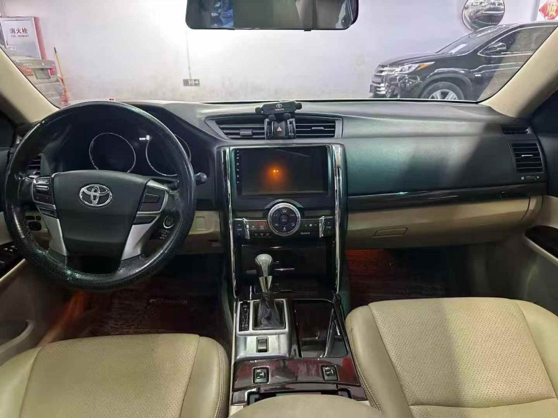 广州12年丰田锐志3