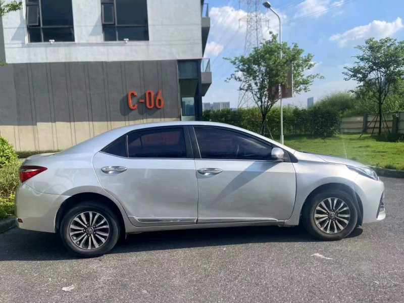 广州19年丰田卡罗拉5