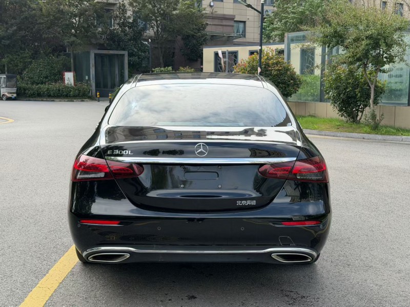 南京22年奔驰E9
