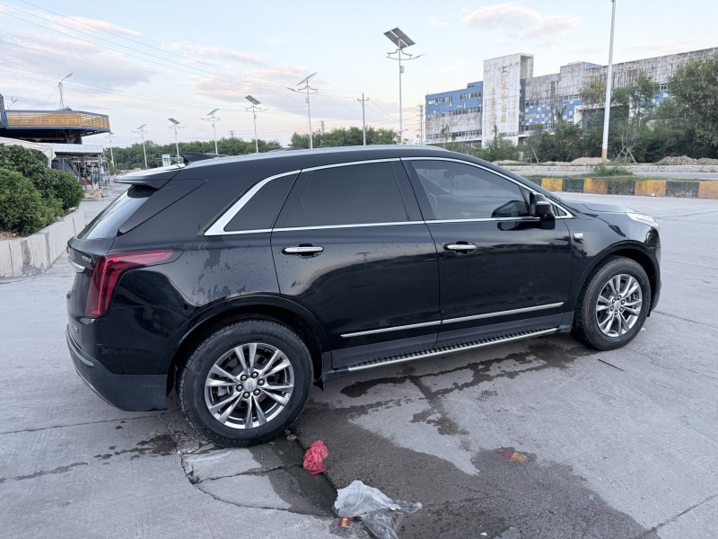 潮州20年凯迪拉克XT58