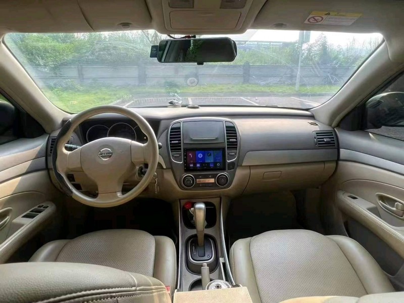 广州16年日产轩逸8