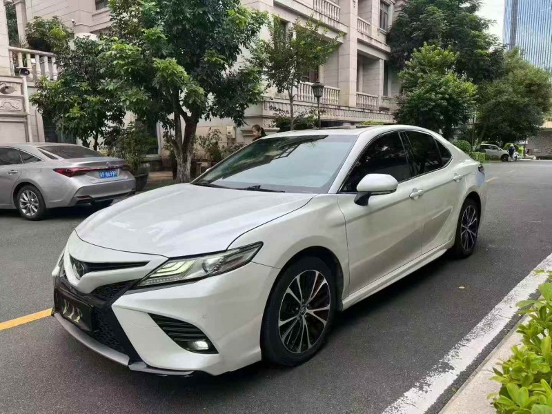 深圳18年丰田凯美瑞2