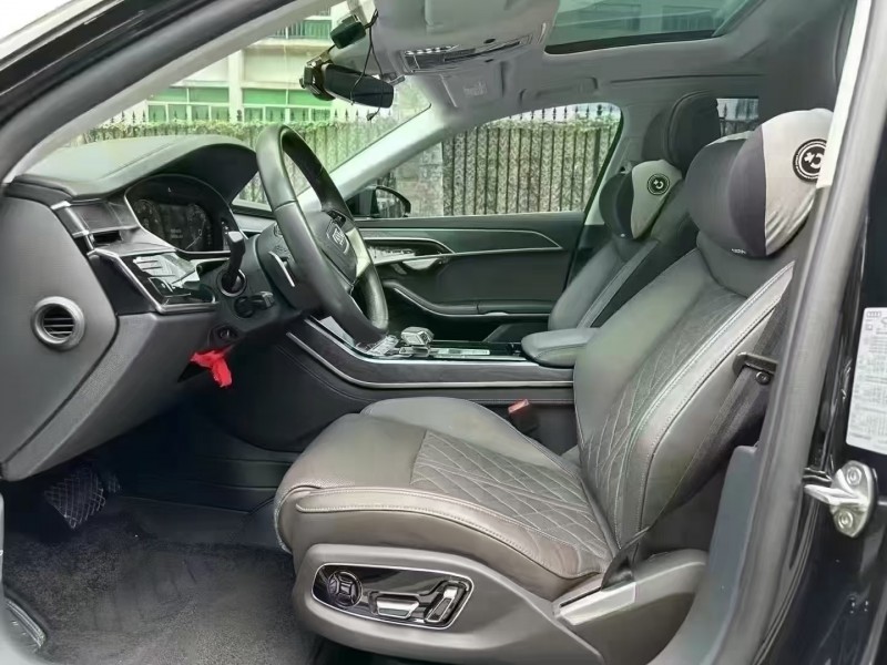 深圳23年奥迪A8L4