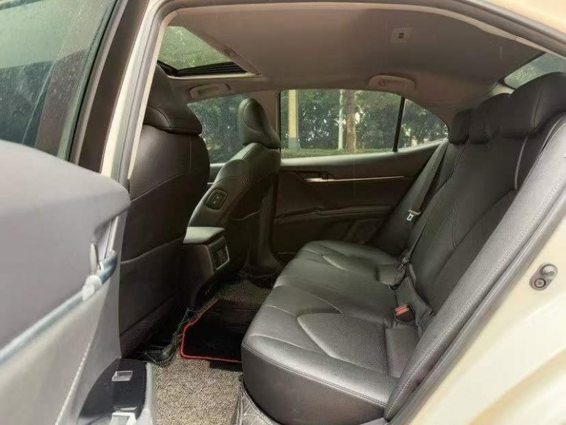 广州21年丰田凯美瑞5