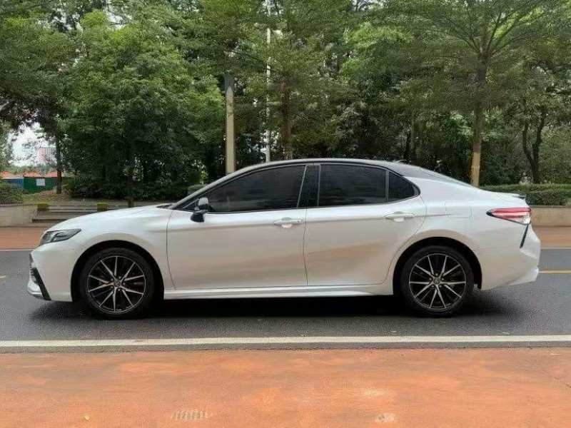 广州21年丰田凯美瑞6