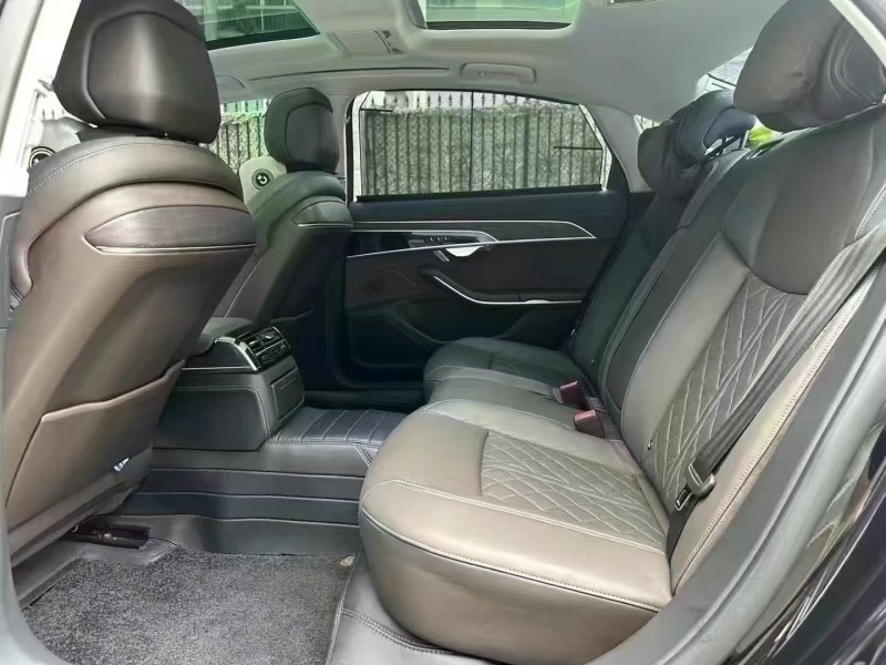 深圳23年奥迪A8L6