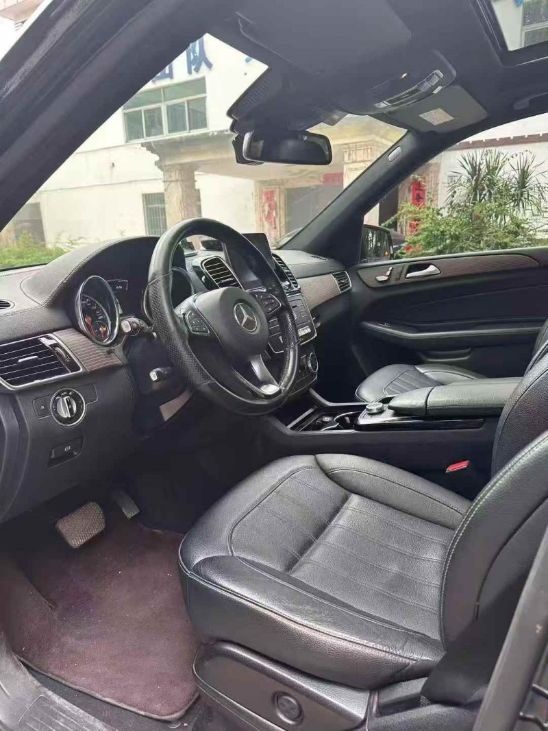 广州19年奔驰GLE4