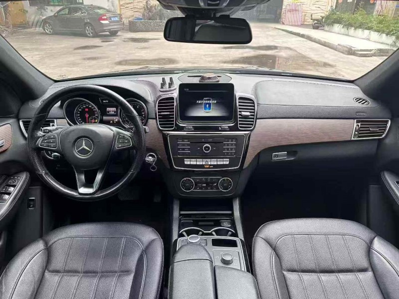 广州19年奔驰GLE5