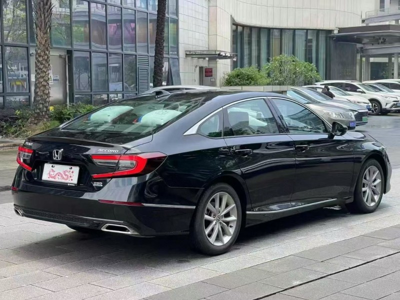 佛山23年本田雅阁8