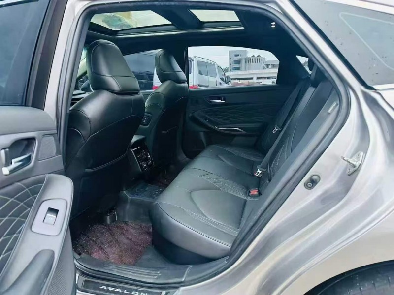 广州21年丰田亚洲龙5