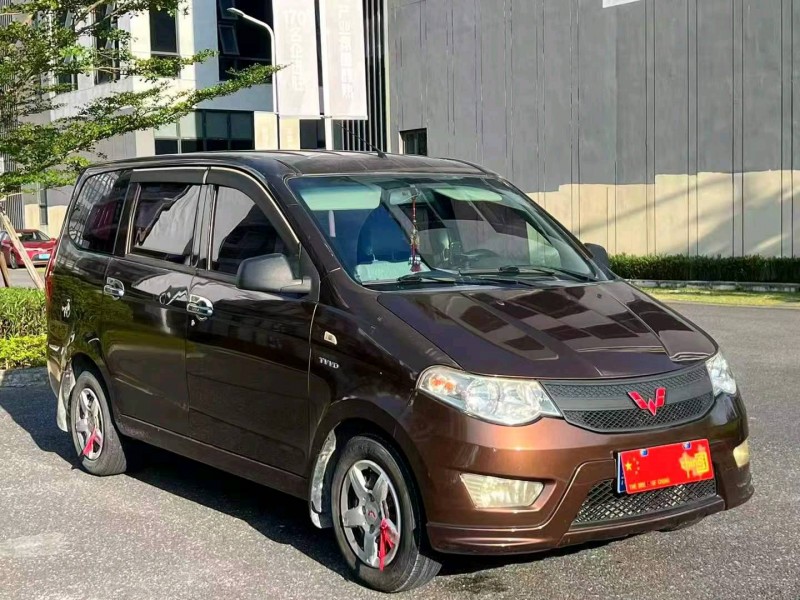 广州17年五菱汽车宏光2