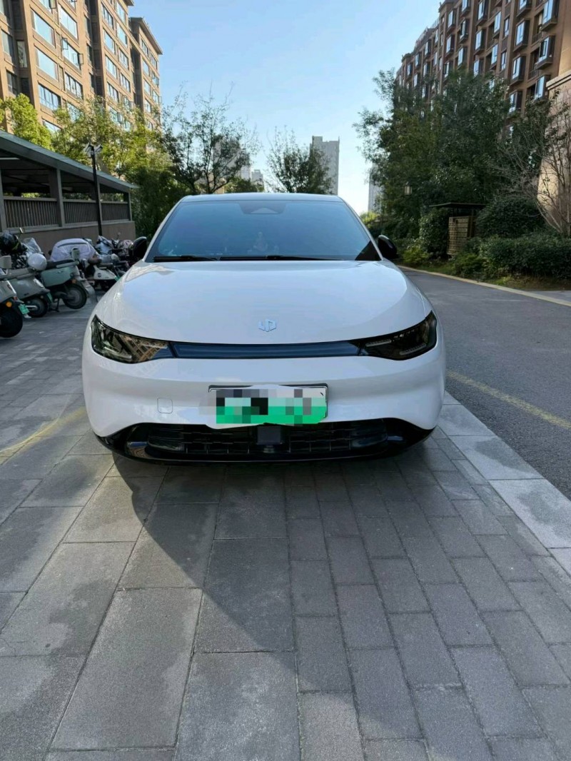 徐州23年零跑汽车C011