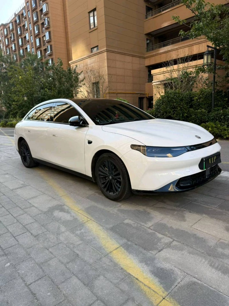 徐州23年零跑汽车C012