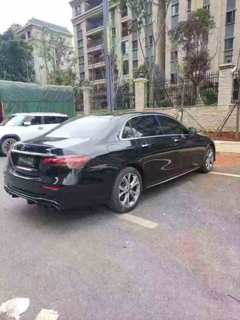 思茅21年奔驰E8