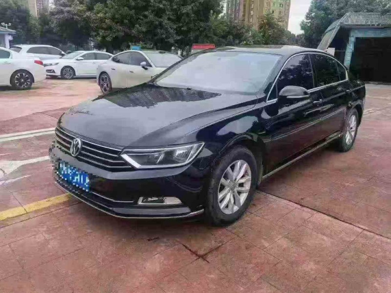 泸州17年大众迈腾3