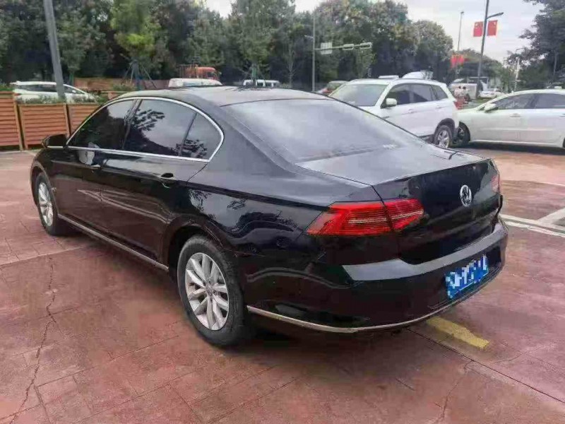 泸州17年大众迈腾8