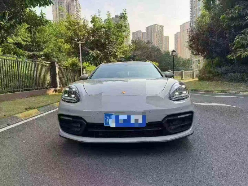 重庆24年保时捷帕拉梅拉1