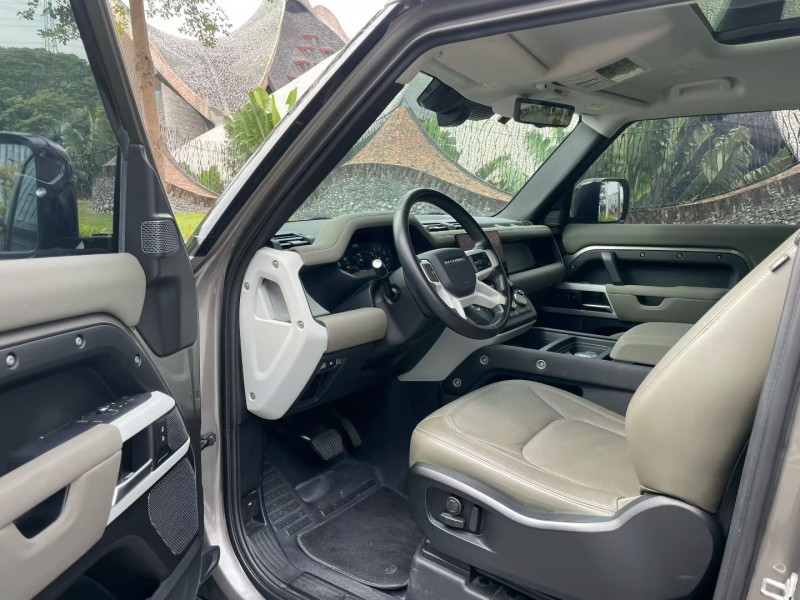 深圳22年路虎卫士6