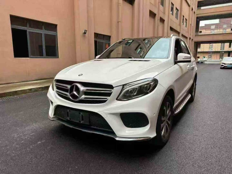 重庆17年奔驰GLE2