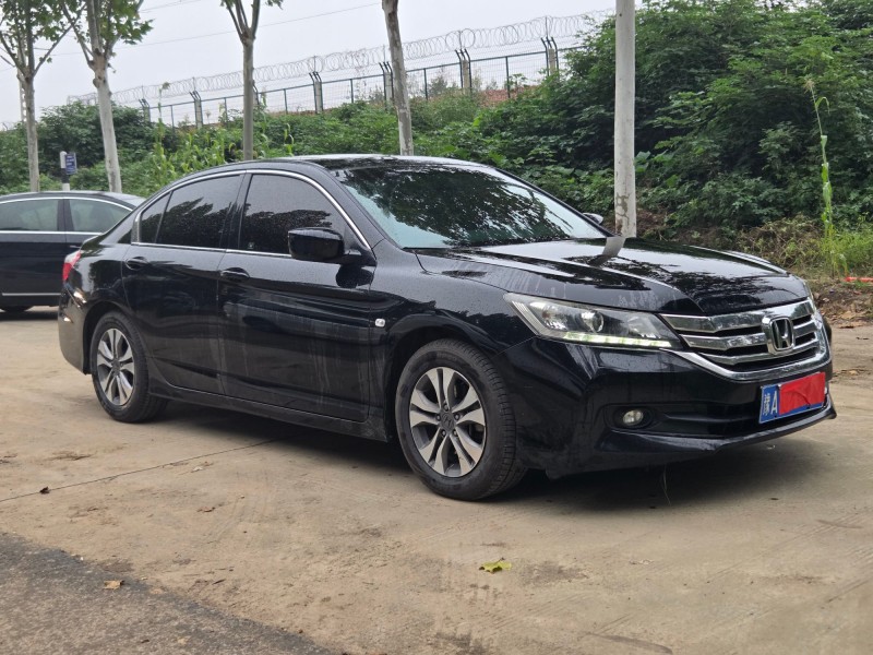 郑州15年本田雅阁2