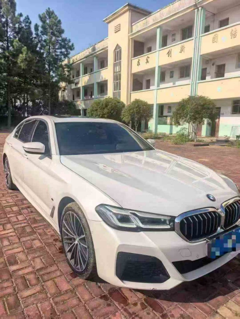 吉安23年宝马5系2