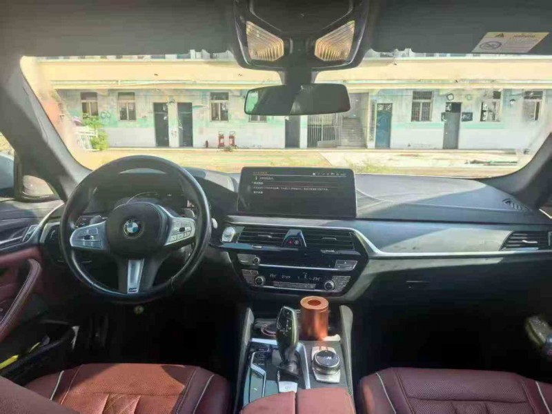 吉安23年宝马5系5